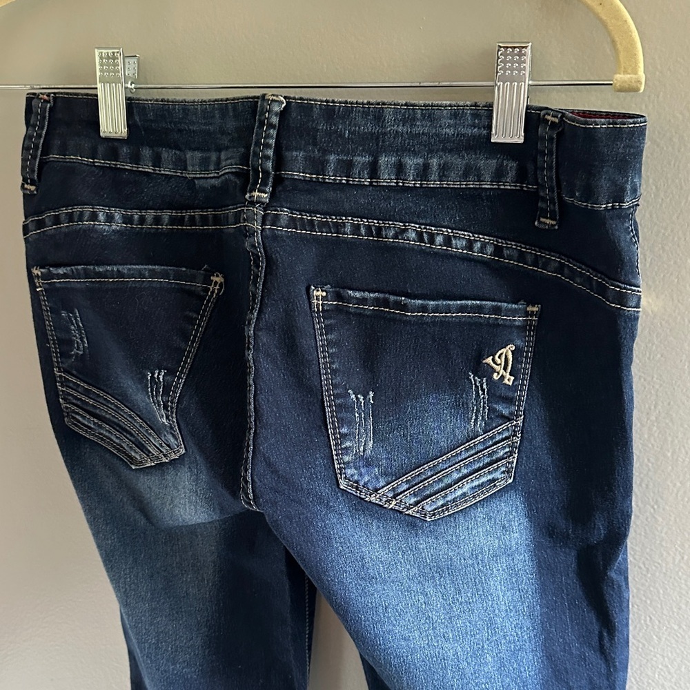 🌸VIP Distressed Jeggings - Picture 4 of 8